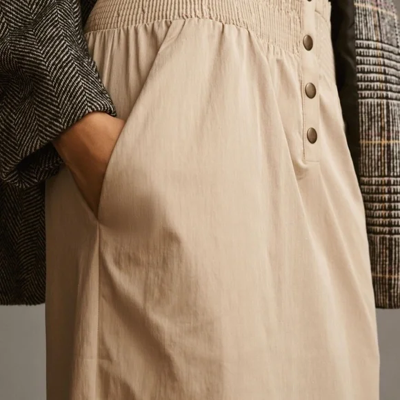 NWT Anthropologie Smocked Khaki Skirt XL - Picture 4 of 4